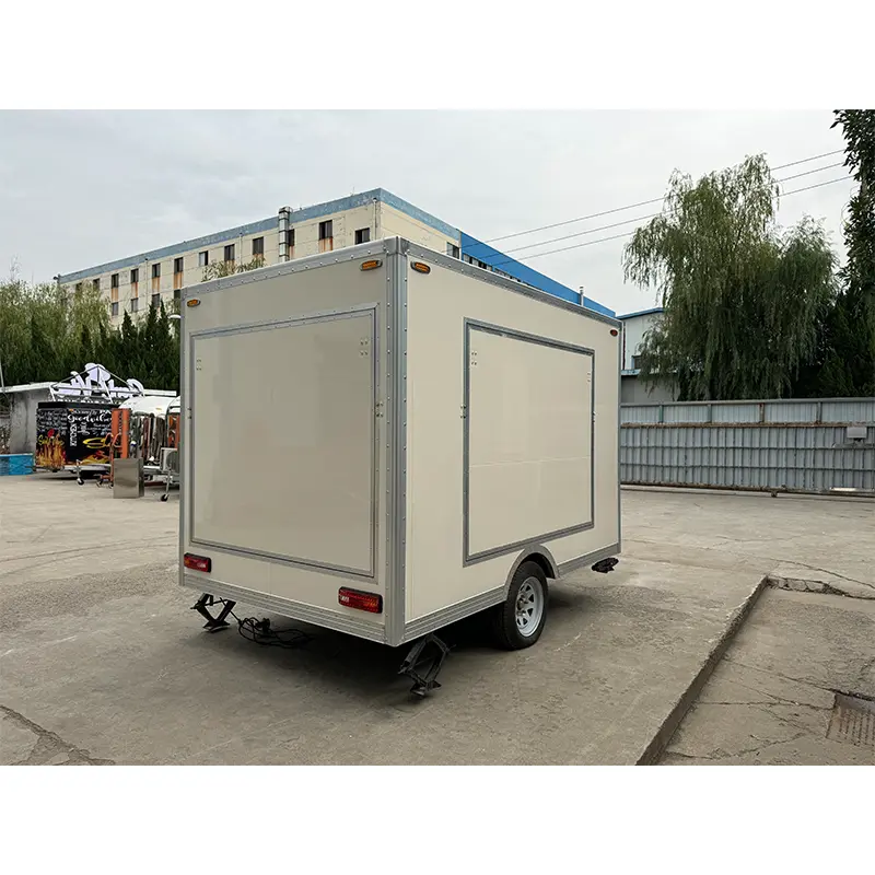 Quadratus mobile Beer Trailer
